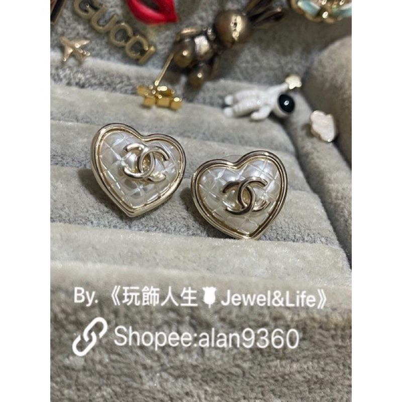 CHANEL 香奈兒 超美 金色 珍珠母貝 菱格紋 立體愛心 二手 造型 耳環-細節圖2