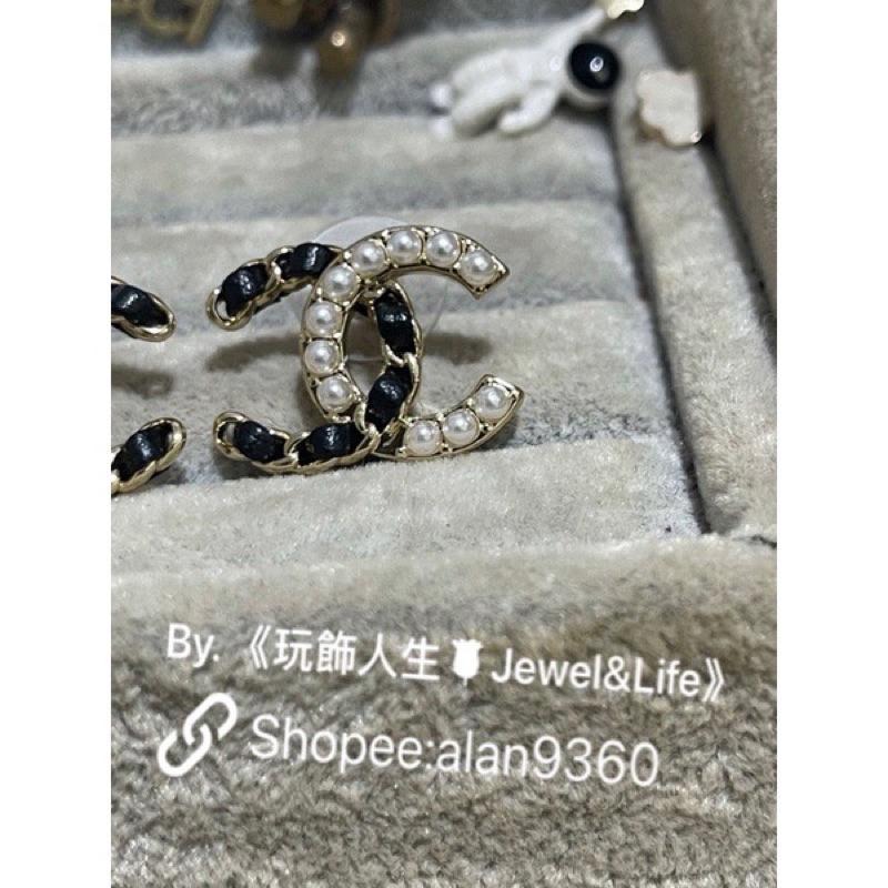 CHANEL 香奈兒 超美 金色 黑色皮革 珍珠 基本款 二手 造型 耳環-細節圖3
