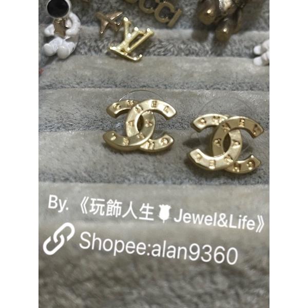 CHANEL 經典 日常生活 素面字母 金色 迷你 二手 雙C LOGO 造型  耳環-細節圖6