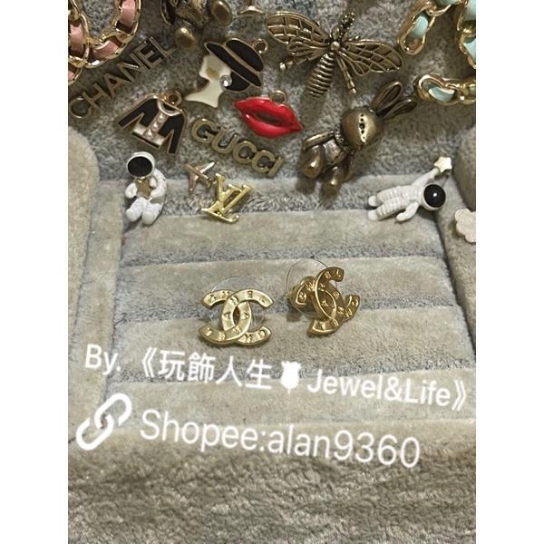 CHANEL 經典 日常生活 素面字母 金色 迷你 二手 雙C LOGO 造型  耳環-細節圖8