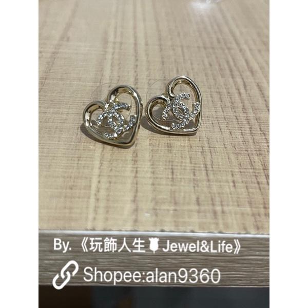 CHANEL 香奈兒 甜美 日常穿搭 愛心 鏤空 二手 淡金色 LOGO 迷你 水鑽  造型 耳環-細節圖4