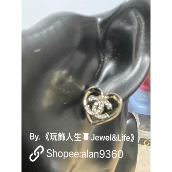CHANEL 香奈兒 甜美 日常穿搭 愛心 鏤空 二手 淡金色 LOGO 迷你 水鑽  造型 耳環-細節圖7