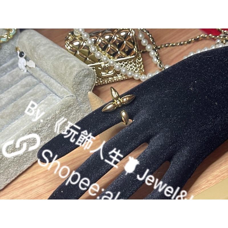 Louis Vuitton LV 氣質  經典四葉草 金色 造型 穿搭 二手 戒指-細節圖8