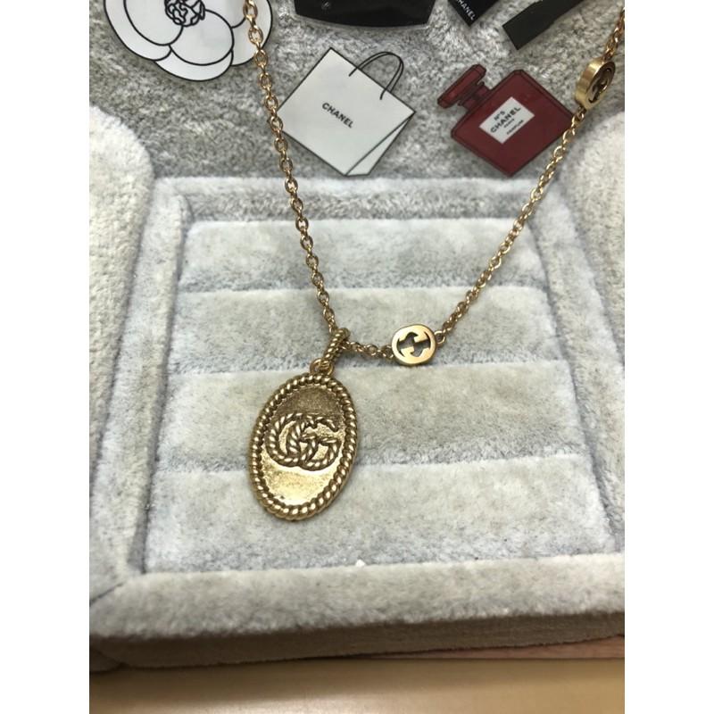 GUCCI 經典 超美  宮廷復古金 橢圓牌 二手 雙G 鎖骨 項鍊-細節圖2