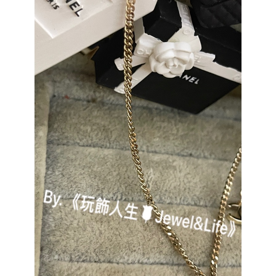 品牌經典💯  CHANEL 基本款 超美 愛心 鏤空 LOGO 水鑽 金色 迷你 二手 造型 項鍊-細節圖6