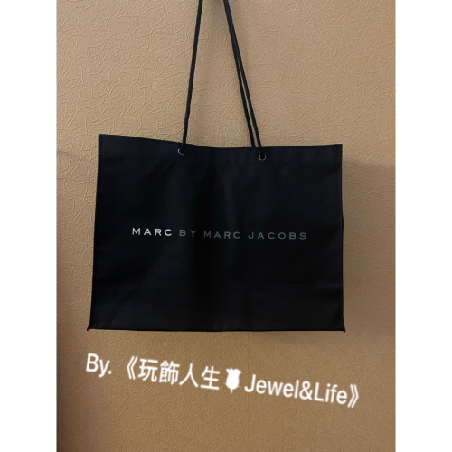 品牌VIP經典贈品系列💯 MARC BY MARC JACOBS 黑色 簡約 字母 紙袋包 帆布包 購物包 托特包