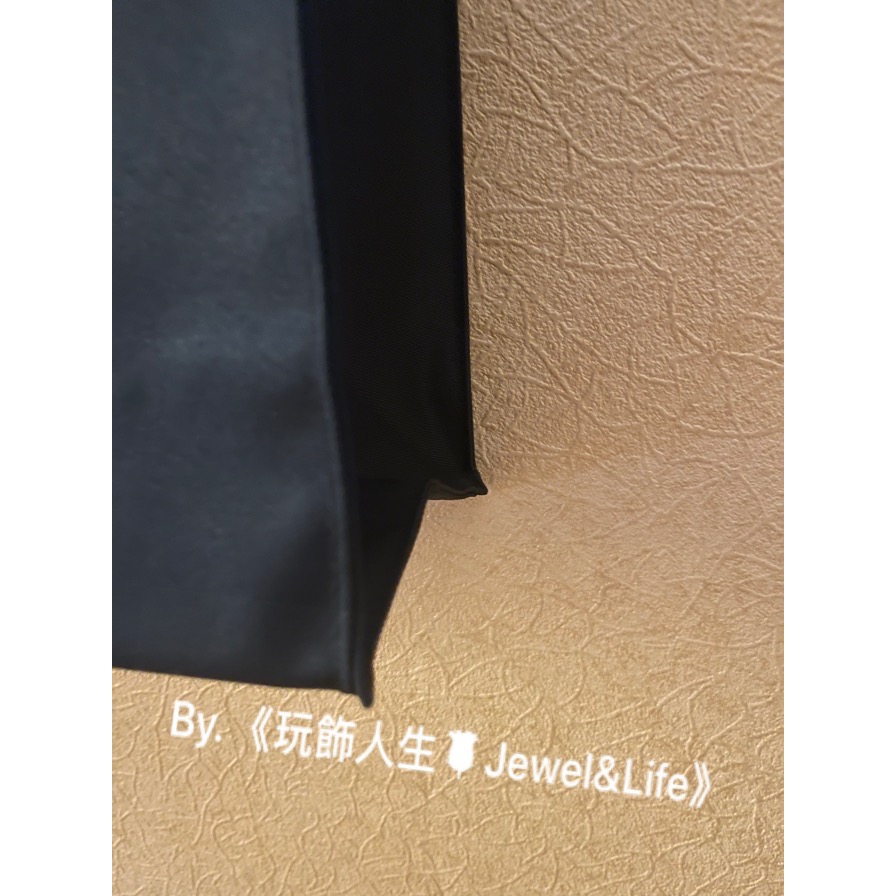 品牌VIP經典贈品系列💯 MARC BY MARC JACOBS 黑色 簡約 字母 紙袋包 帆布包 購物包 托特包-細節圖3
