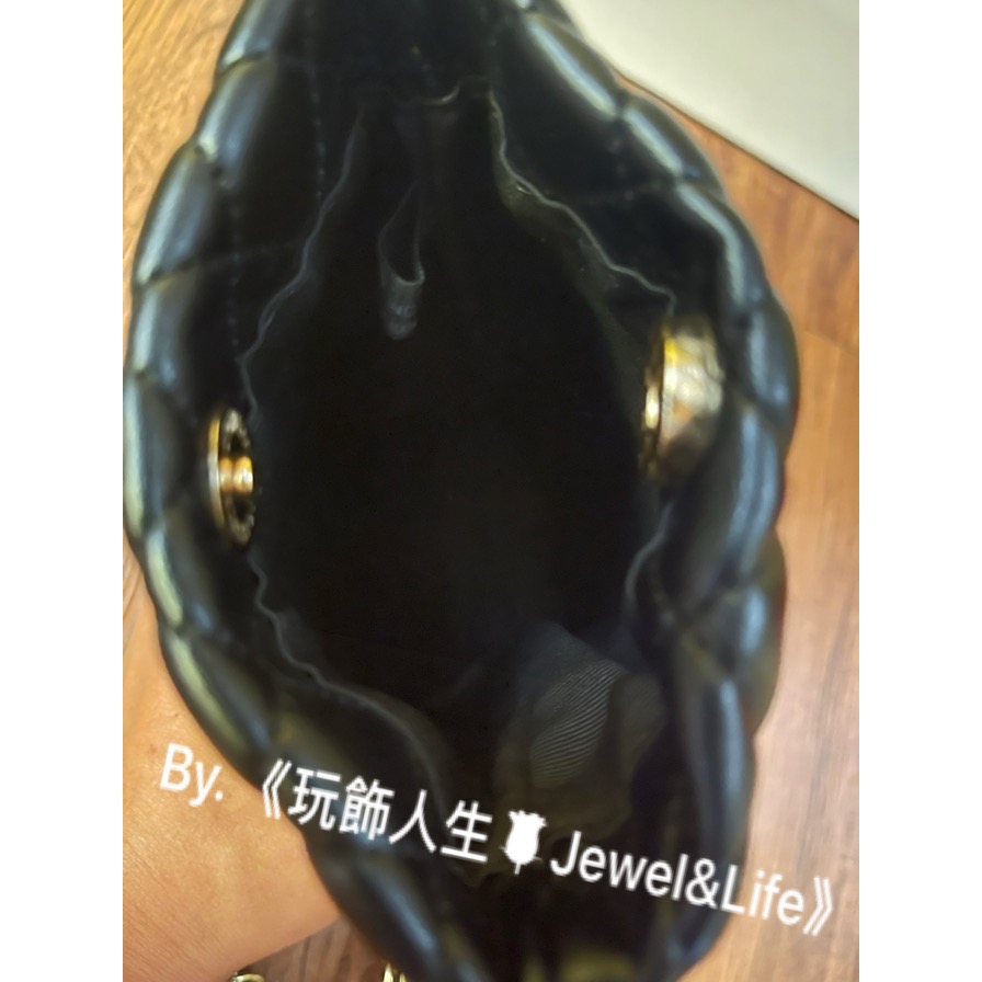 品牌VIP經典贈品MAKE UP系列💯 超美 黑色皮穿鍊 Chanel 金扣 斜背包 手機包 小廢包 斜背包 鏈帶包-細節圖6