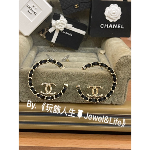 品牌經典💯 基本款 超美 大C圈 半圓 雙C 黑色皮革 Chanel 皮穿鍊 淡金色 二手 造型 耳環