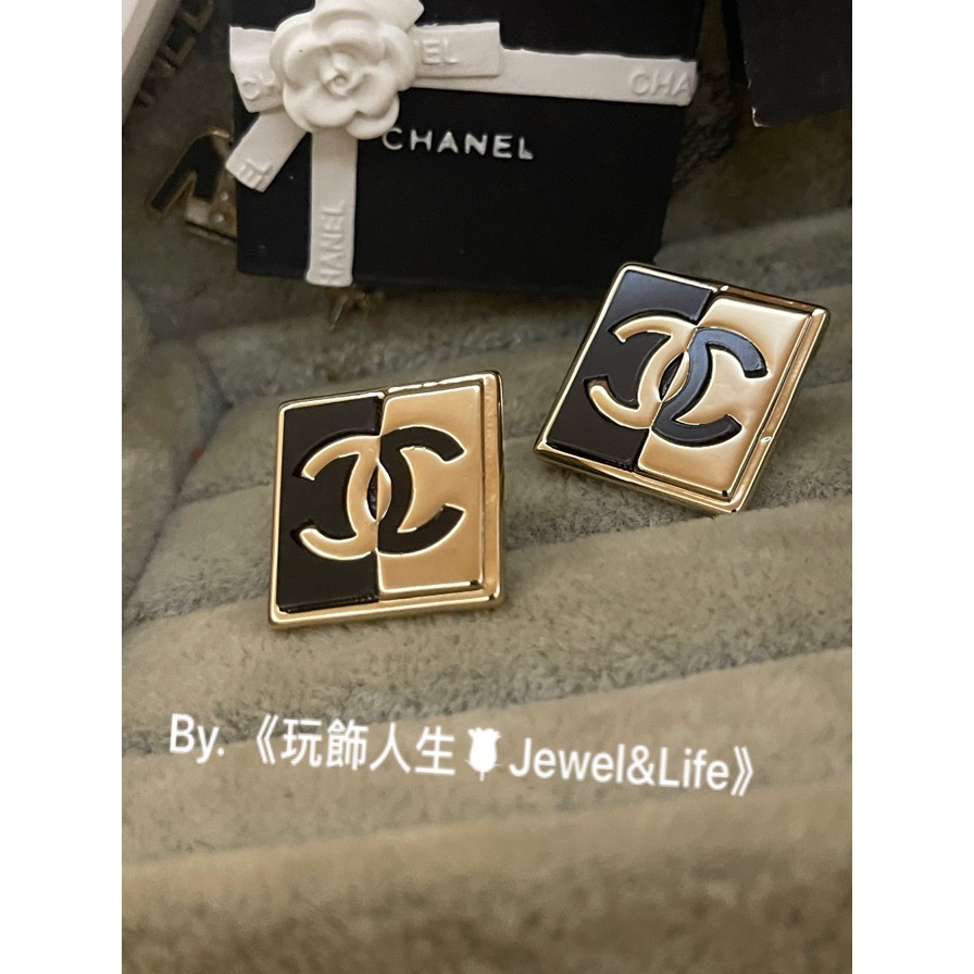 品牌經典💯 基本款 方形 超美 百搭 黑琺瑯 金色 Chanel 全金屬 雙C 大LOGO 二手 造型 耳環-細節圖3