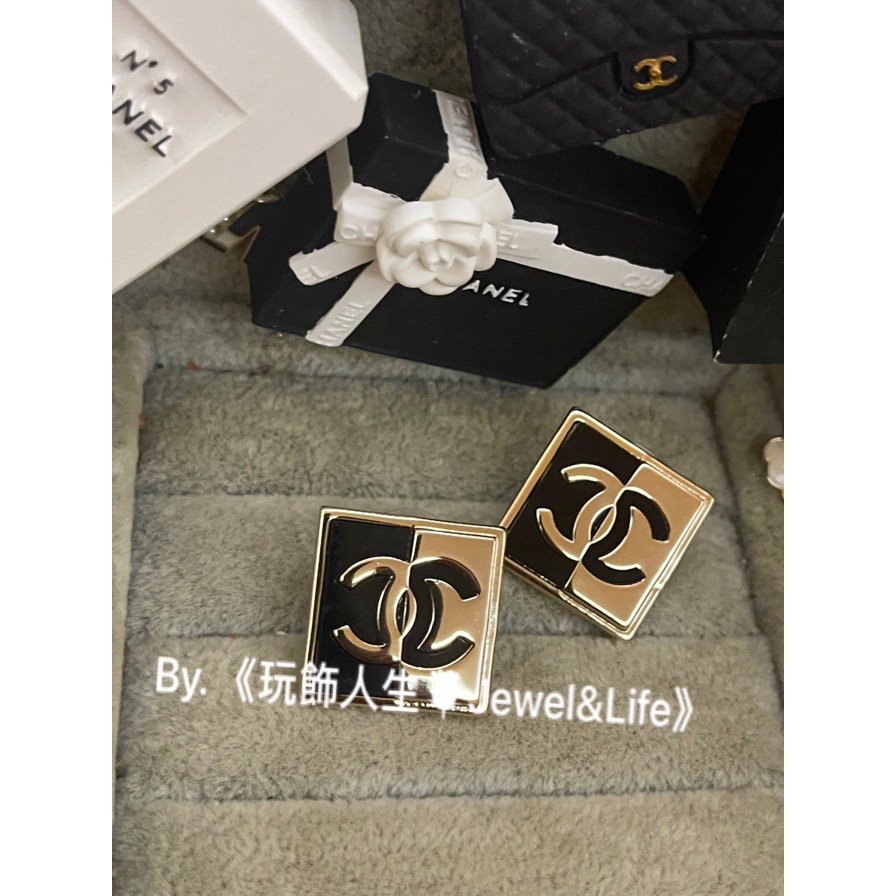 品牌經典💯 基本款 方形 超美 百搭 黑琺瑯 金色 Chanel 全金屬 雙C 大LOGO 二手 造型 耳環-細節圖5