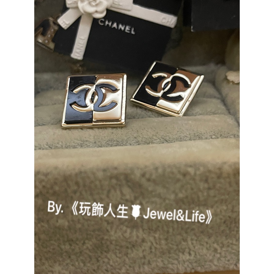 品牌經典💯 基本款 方形 超美 百搭 黑琺瑯 金色 Chanel 全金屬 雙C 大LOGO 二手 造型 耳環-細節圖6