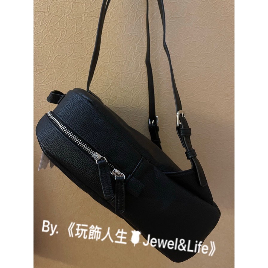 品牌系列💯 Agnes’b 小B 經典 全新 實用 黑色 壓印LOGO 後背包-細節圖4