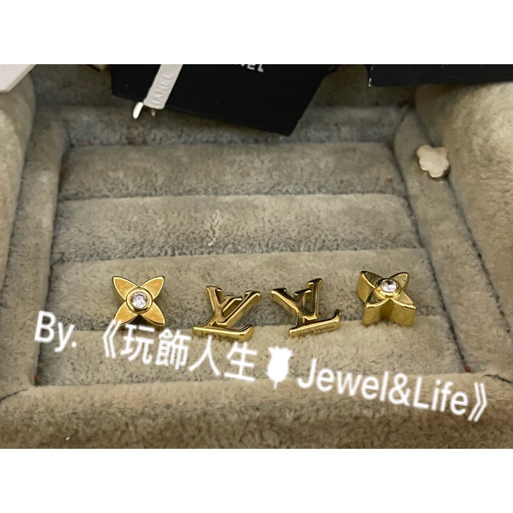 品牌系列💯Louis Vuitton LV 超美 迷你 金屬字母LOGO 金色 花卉水鑽耳扣 日常 二手 造型 耳環-細節圖5