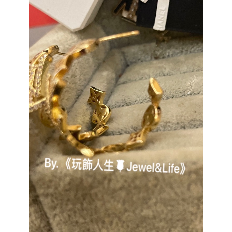 LOUIS VUITTON LV 基本款 經典LOGO水鑽 半圓形 金色 四葉草🍀二手 造型 耳環-細節圖6