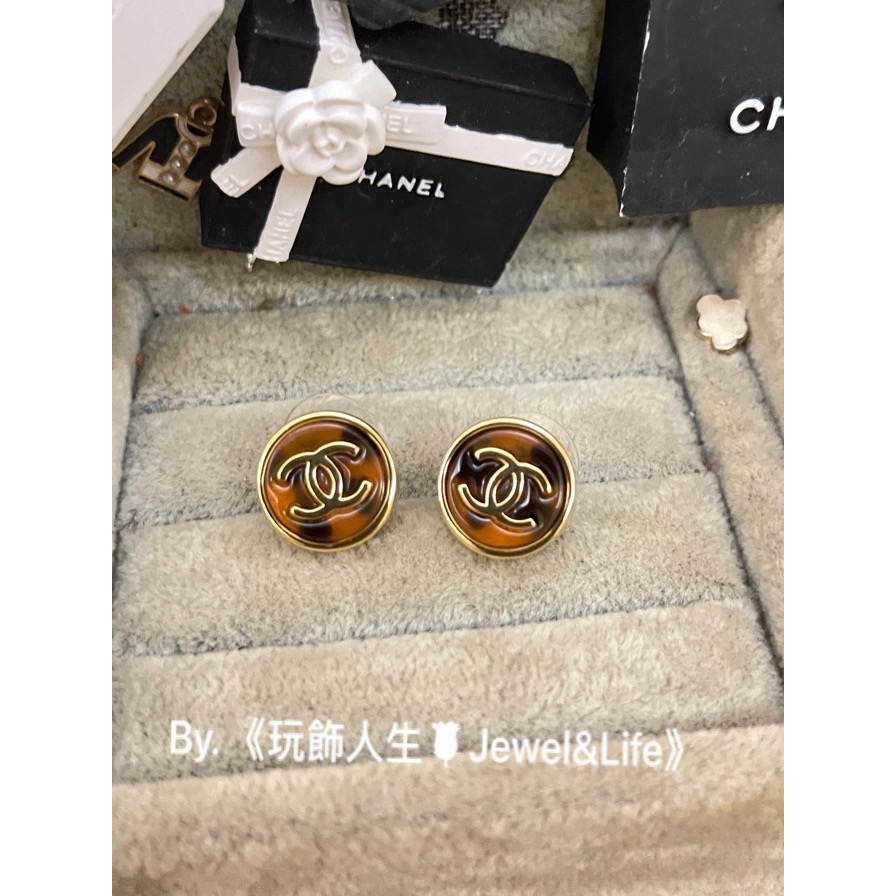 CHANEL 香奈兒 超美 迷你 琥珀 玳瑁色 立體 logo  素面 金色 圓型 造型 耳環-細節圖4