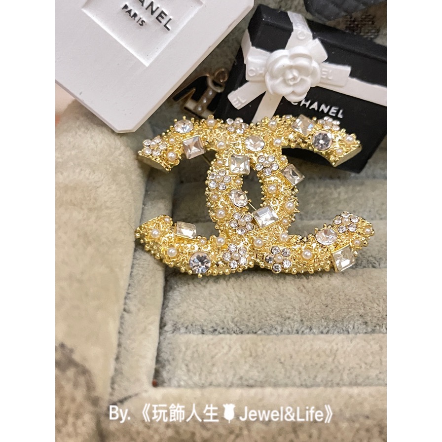 CHANEL 香奈兒 超美 金色 大LOGO 雙C 水鑽 二手 造型 胸針 別針 徽章-細節圖6