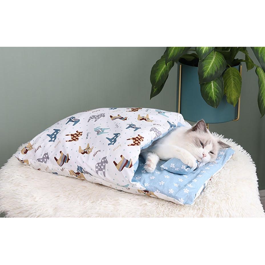 繼香蕉之後來挑戰這個日式睡袋 有進去的請拍給我瞧瞧~日式貓窩貓睡袋 半封閉式 貓床 睡墊 寵物睡袋 寵物窩 保暖 和風-細節圖2