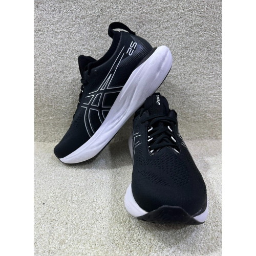 = 威勝 運動用品 = 23年下Asics GEL-NIMBUS 25 (2E寬楦) 男慢跑鞋 1011B625-001