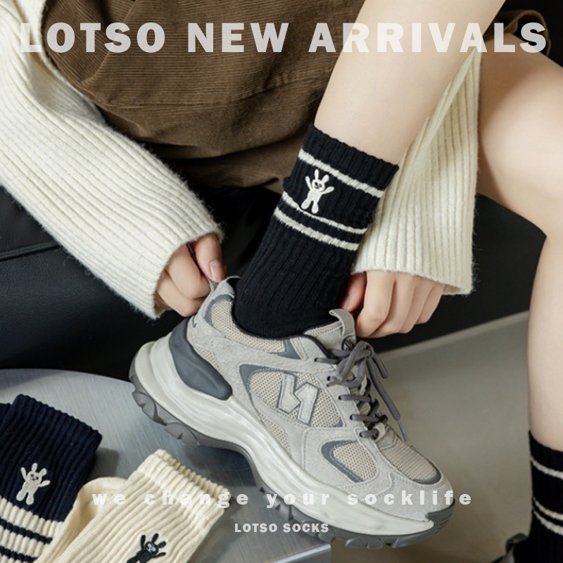 LOTSO SOCKS 日系刺繡招手兔中筒襪 堆堆襪 條紋襪 女襪 襪子 穿搭 LM076-細節圖3