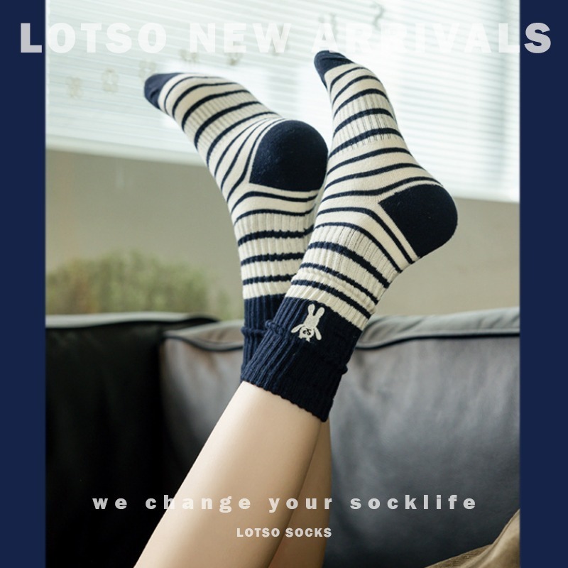 LOTSO SOCKS 日系刺繡招手兔中筒襪 堆堆襪 條紋襪 女襪 襪子 穿搭 LM076-細節圖5