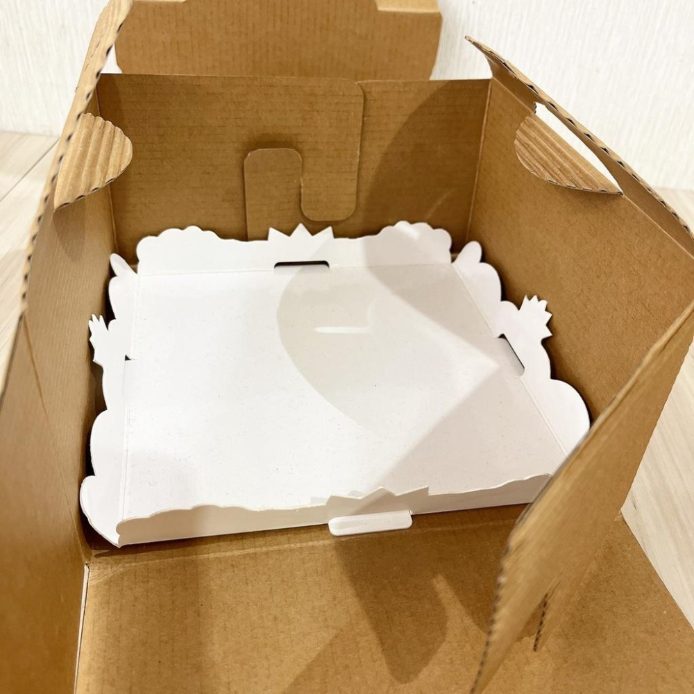 【柚子烘焙食品】牛皮色 手提蛋糕盒 6吋 牛皮手提蛋糕盒(附方盤)手提派盒 蛋糕盒慕斯盒 點心盒 甜點手提盒 外帶盒-細節圖2