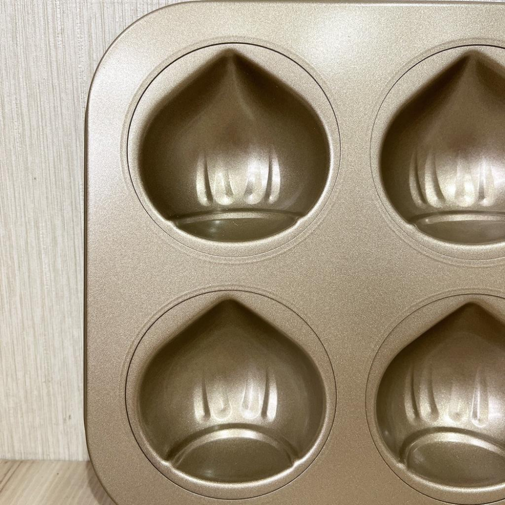 【柚子烘焙食品】6連粟子模(26*18.5*3cm)金色粟子模 烤盤 蛋糕模 栗子模 烤模 小蛋糕 碳鋼烤盤 不沾塗層-細節圖2