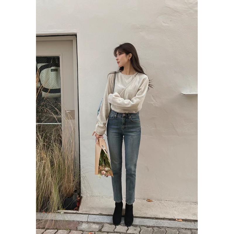 設計感假兩件式小露鎖骨斜釦針織長袖上衣-細節圖6