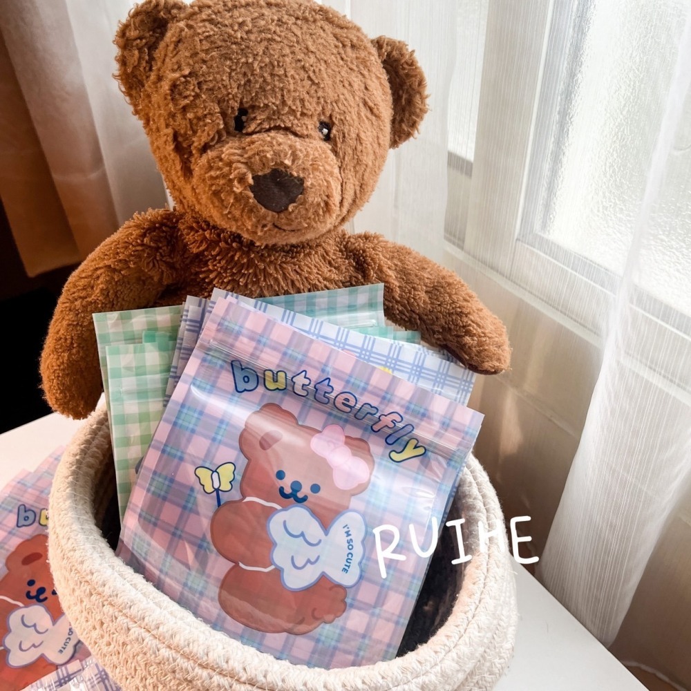 ✨台灣現貨✨格子小熊夾鏈袋 自封袋 禮物袋 收納袋 創意可愛小熊 零食密封袋 少女心食品餅乾糖果袋 小號雜物包裝整理袋-細節圖2