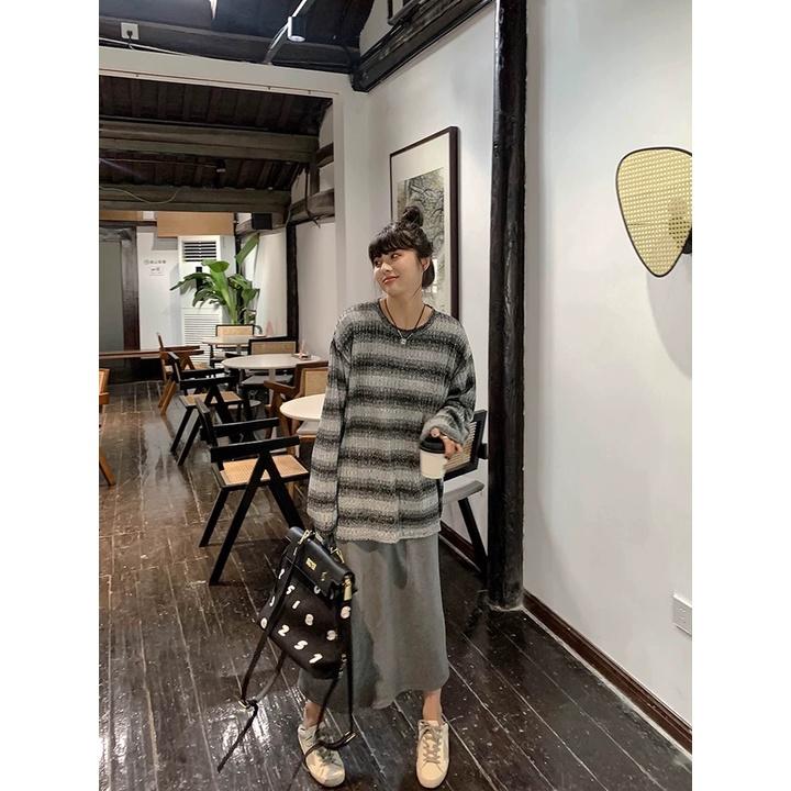 奈看服飾/今年流行的暈染色條紋針織毛衣 打底/單穿 寬鬆落肩版長-細節圖6