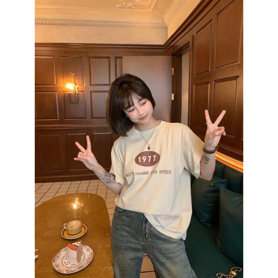 奈看服飾/現貨~最好搭的奶茶大地色系韓風Tee 棉質短袖-細節圖2
