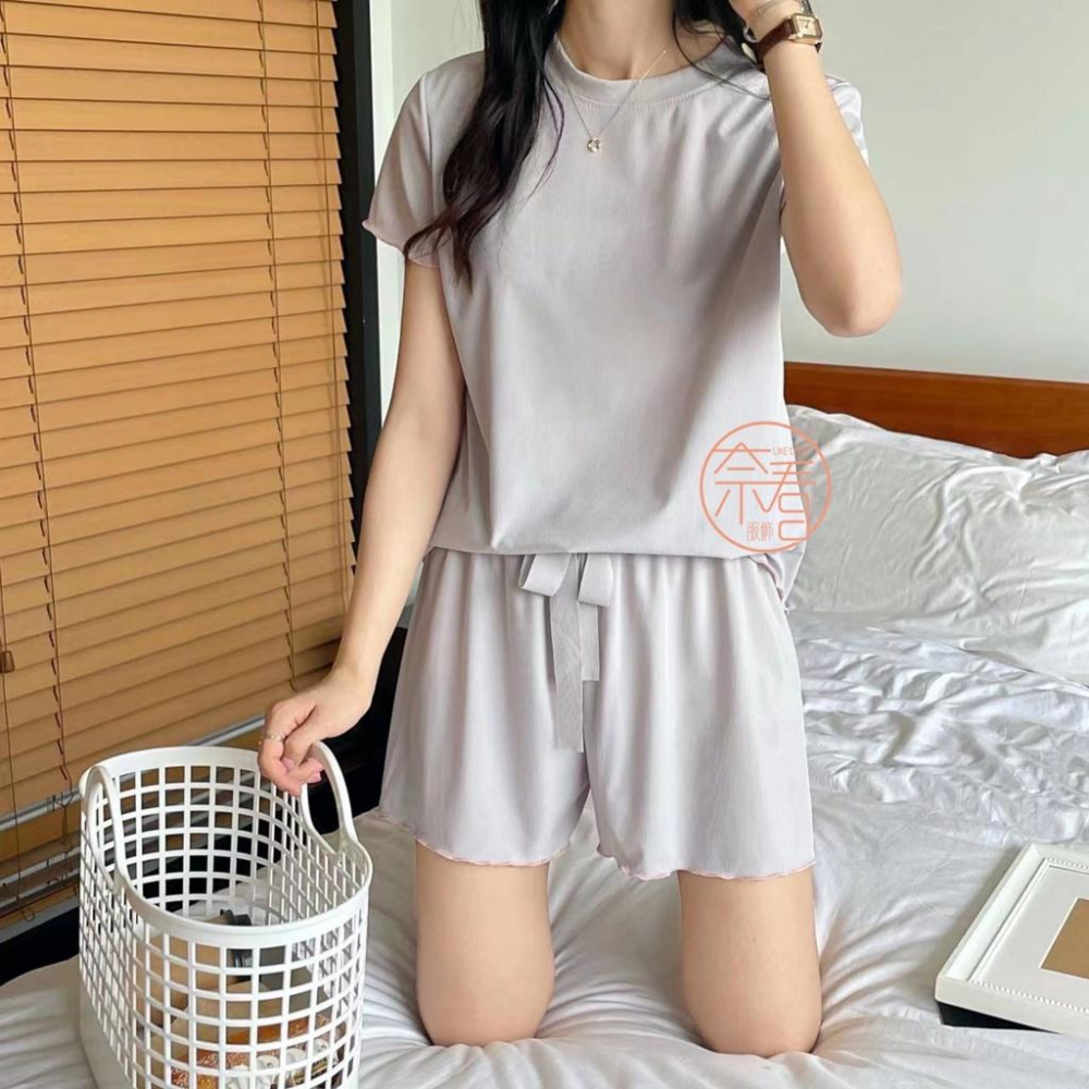 奈看服飾/現貨~二件組滾邊甜美薄款冰絲套裝睡衣/居家服-細節圖5