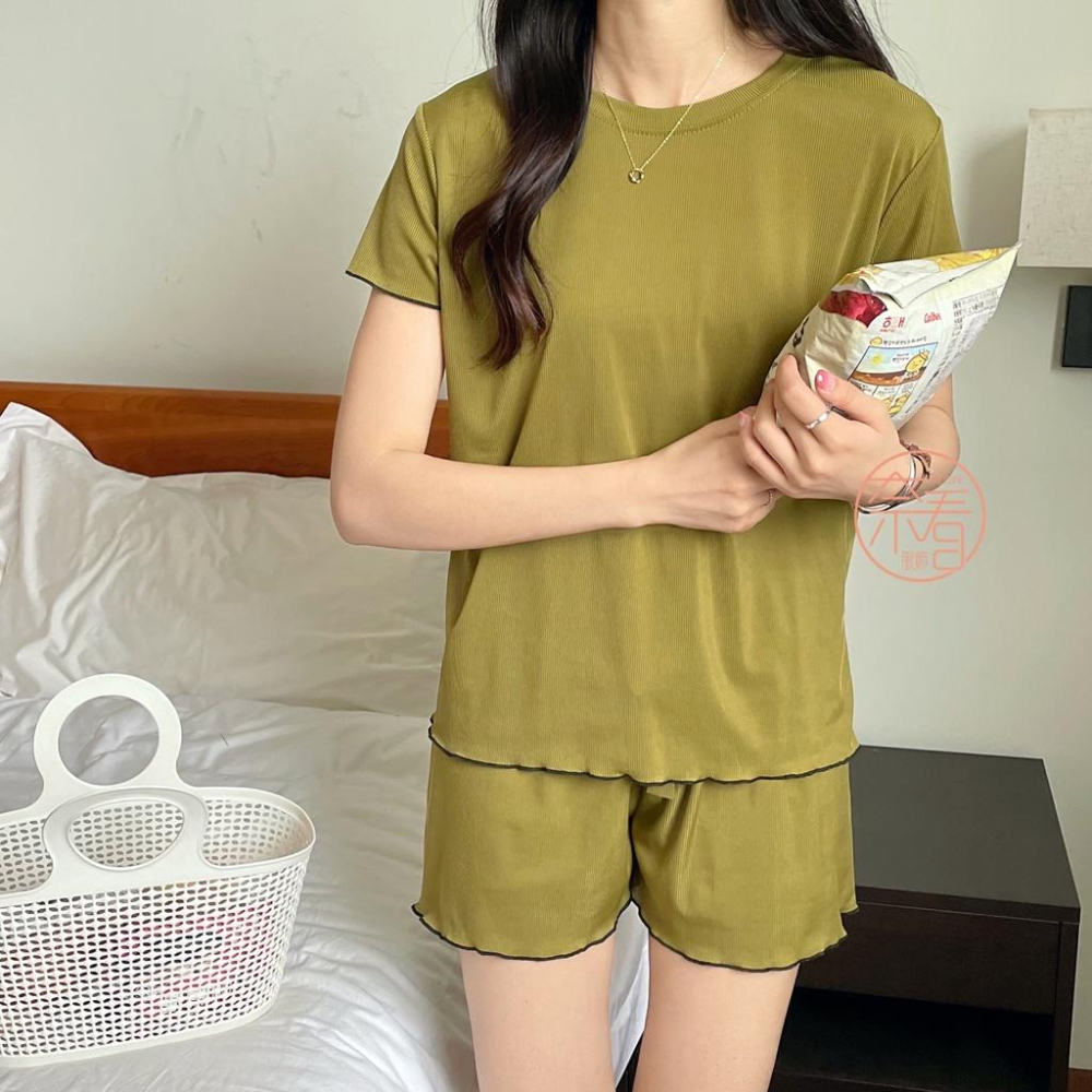 奈看服飾/現貨~二件組滾邊甜美薄款冰絲套裝睡衣/居家服-細節圖9