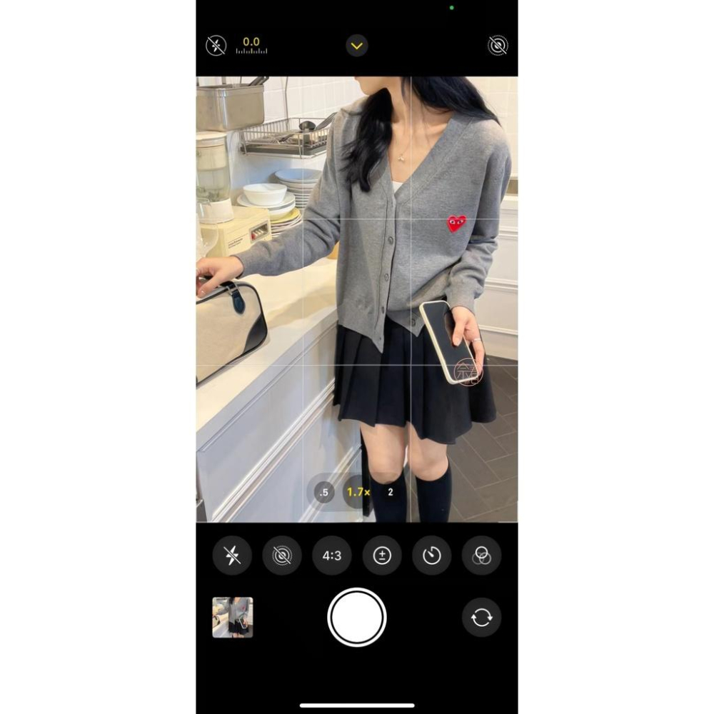 奈看服飾/早秋~可愛小愛心中等厚度軟呼呼三色開衫 百搭款-細節圖2