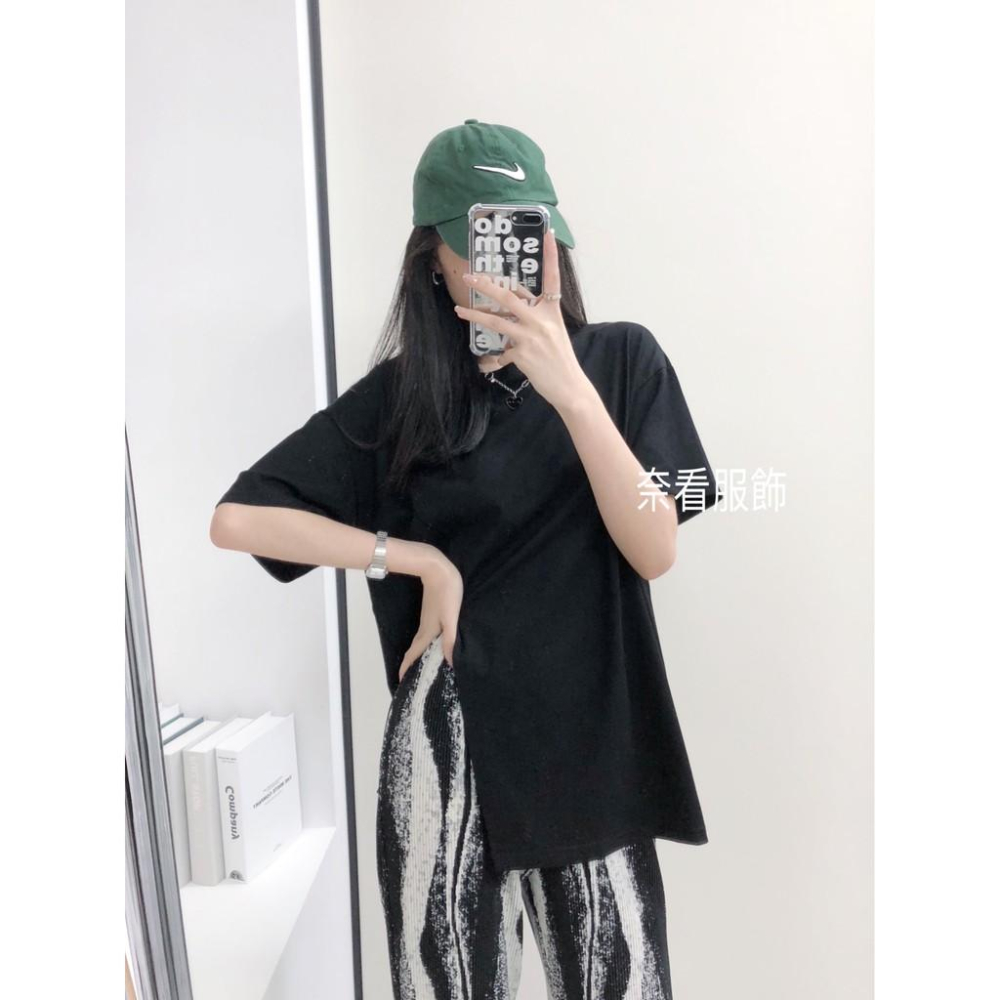 奈看自定款/現貨~一衣多穿 瘦瘦側開衩棉質短袖 一路穿到秋天的落肩五分袖T-細節圖3