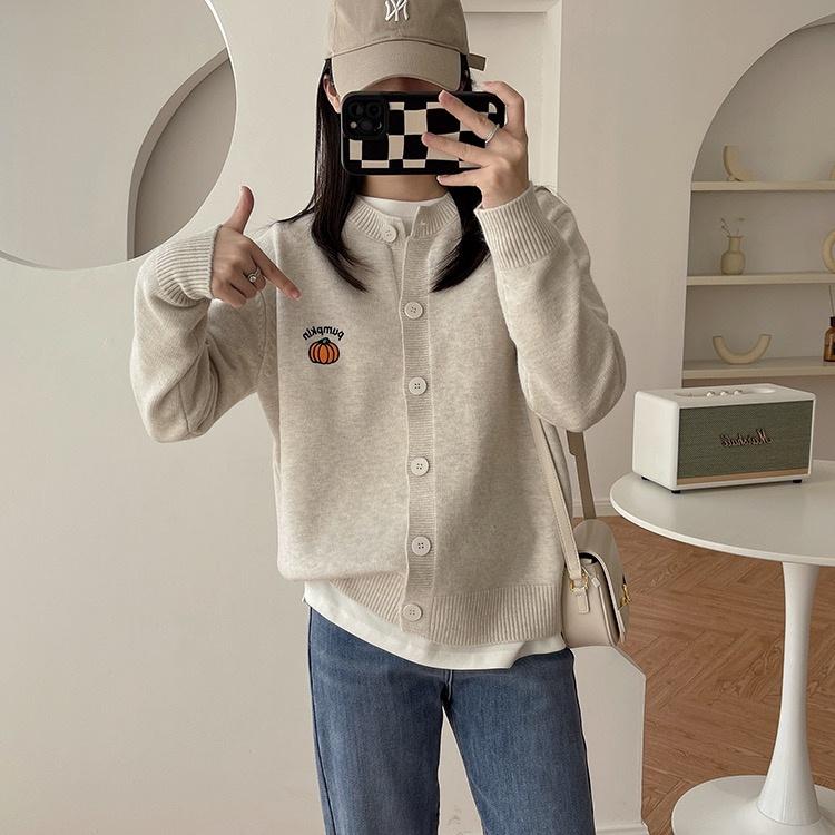 奈看服飾/ 每一色都漂亮的可愛刺繡南瓜字母毛衣外套 韓風百搭款 女孩必備-細節圖5