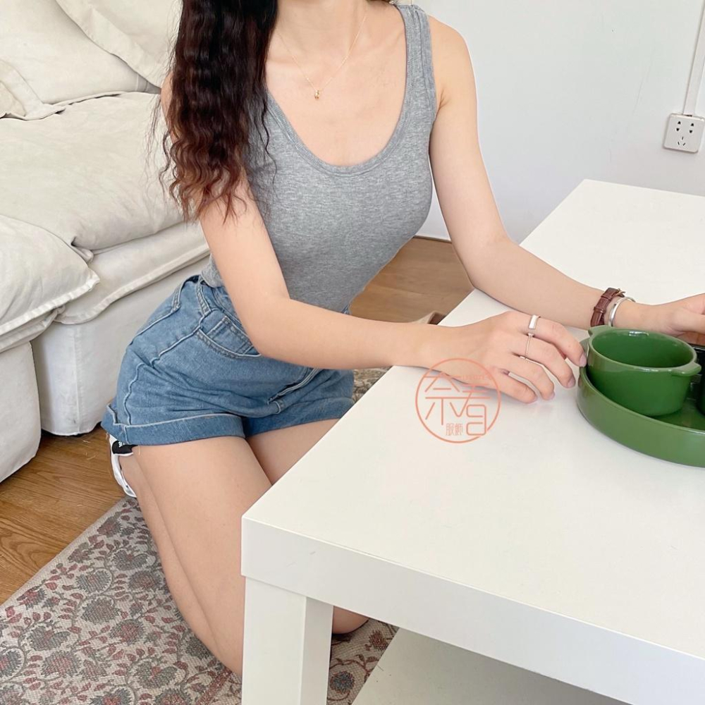 奈看服飾/~夏日心機單品,厚杯超遮副乳!自帶胸墊顯胸形外穿寬肩背心 多色可選-細節圖3