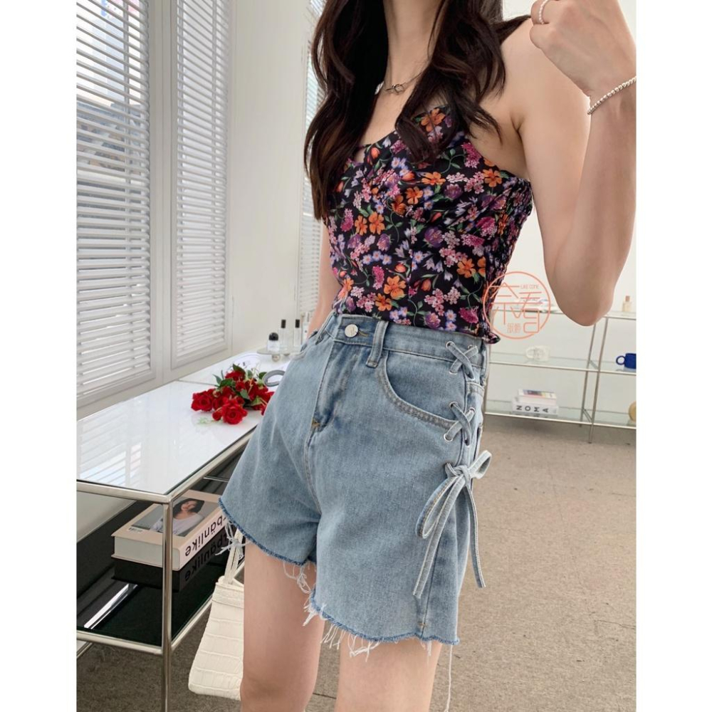 奈看服飾/快速出~甜美側系帶不瑣邊高腰洗水色牛仔褲 棉質牛仔短褲/熱褲-細節圖6