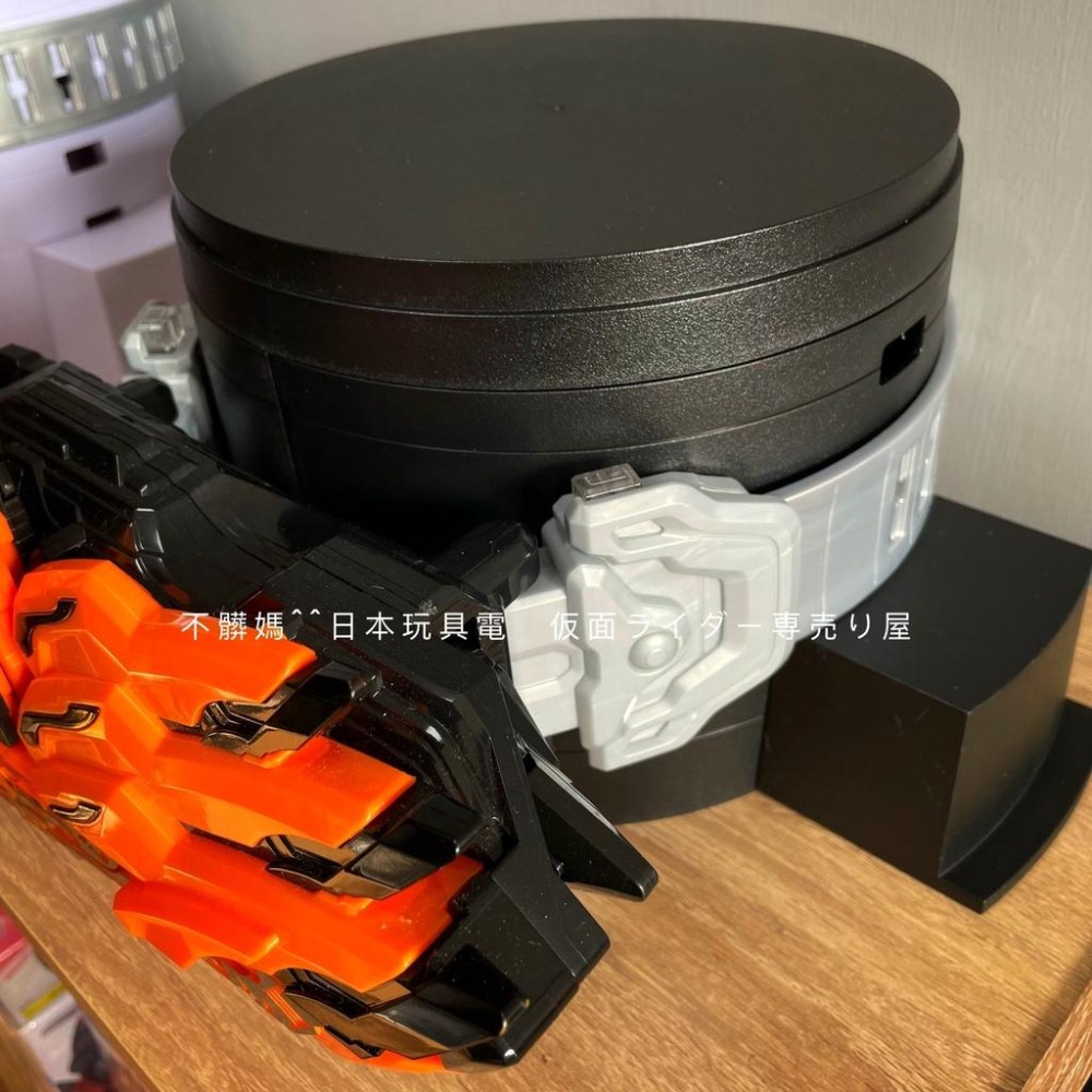 🍊不髒媽 假面騎士 腰帶座 展示台座 桌上擺設 觀賞台 可通用DX版變身腰帶 腰帶的家 副廠 現貨當天出-細節圖5