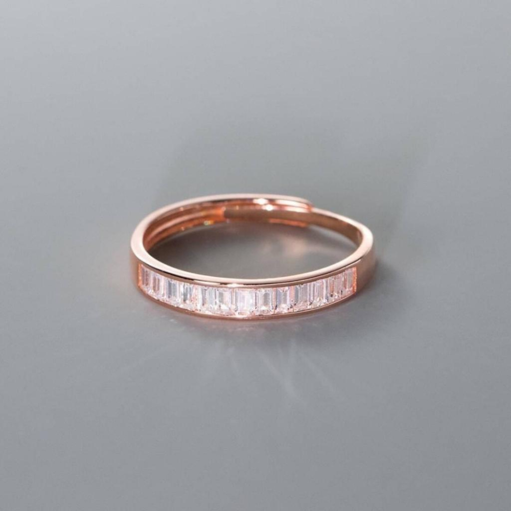 《真愛鍊Cherish 》S925純銀戒指  鑲嵌排鑽鋯石真的很閃 貴氣 時尚  流行 好搭配-細節圖3