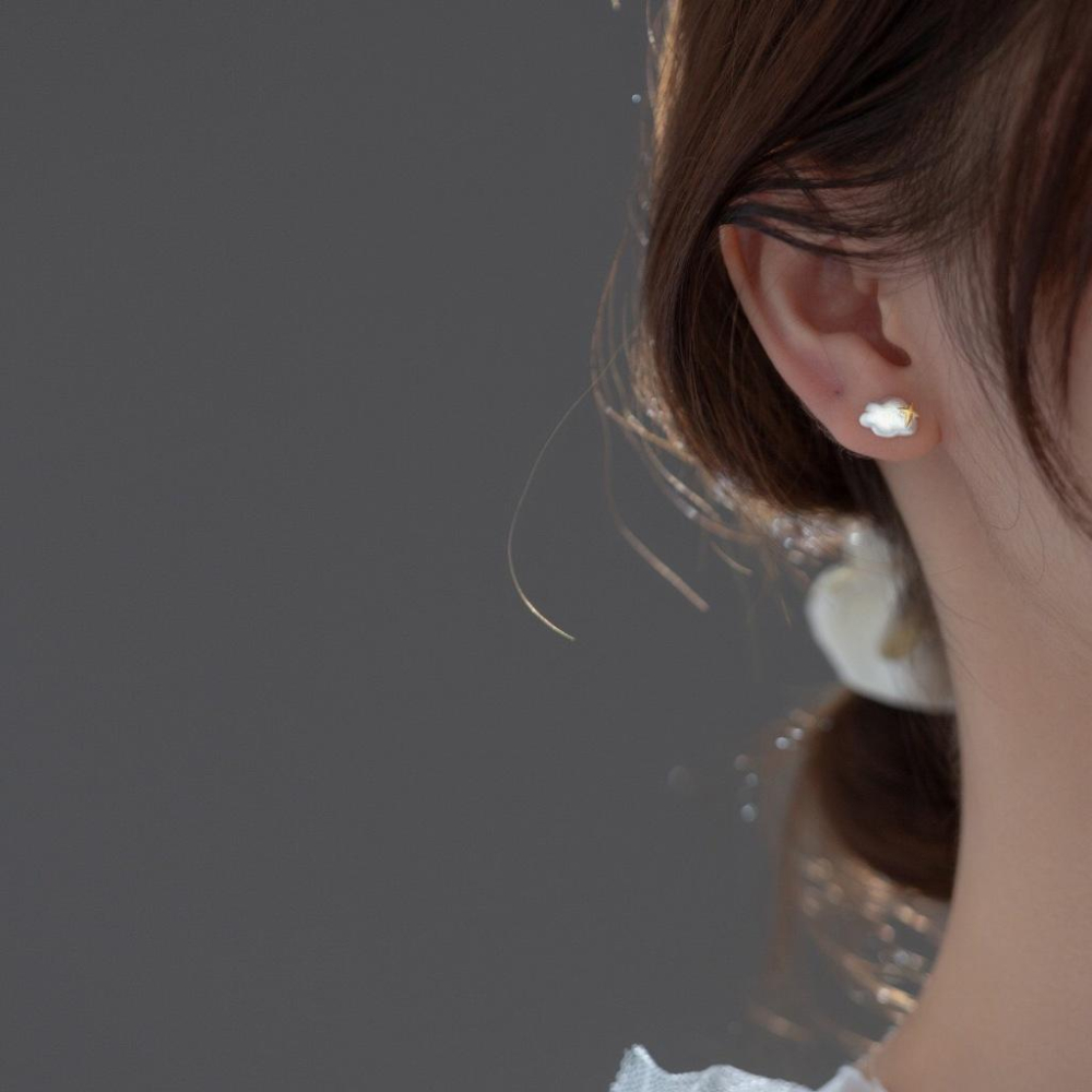 《真愛鍊Cherish 》S925通體純銀耳環 雲朵星星造型 四角星耳針 貼耳耳環 銀樓銀飾-細節圖4