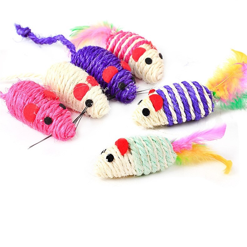 LieBaoの舖🐱貓玩具🐱劍麻羽毛小老鼠貓玩具😻寵物玩具 貓玩具帶羽毛🆕️磨牙 堅固 可磨抓貓咪玩具 顏色隨機-細節圖4