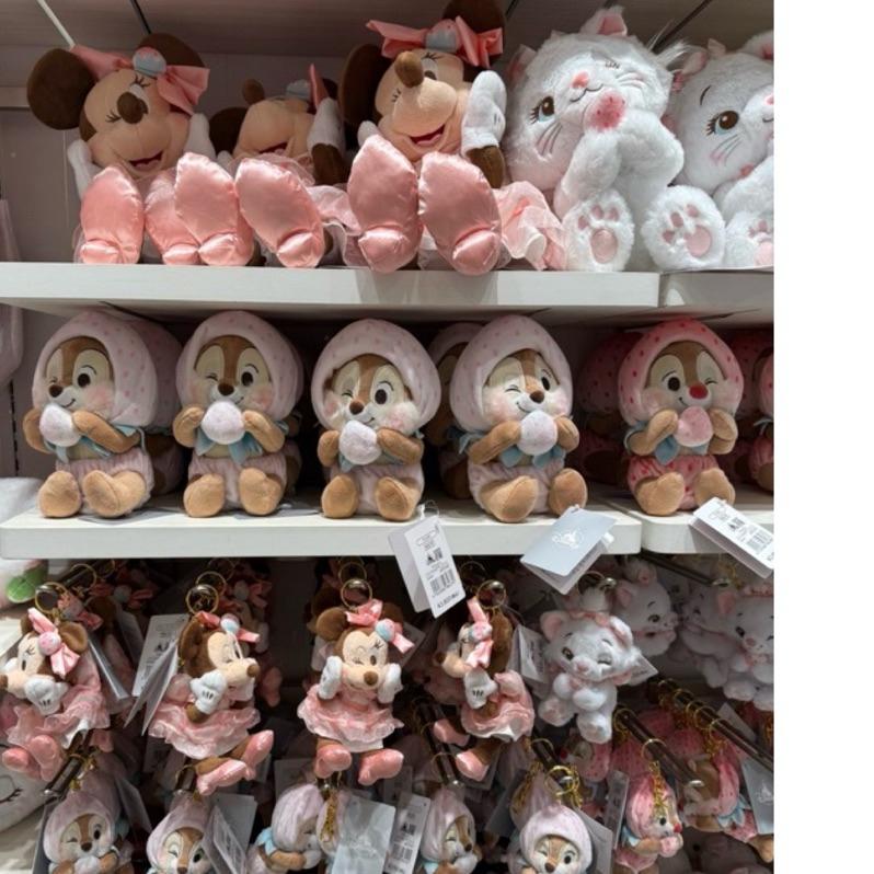 《現貨》2025日本迪士尼 情人節 甜甜草莓季 春季 草莓瑪麗貓 米妮 奇奇蒂蒂 邦尼 娃娃 吊飾-細節圖3