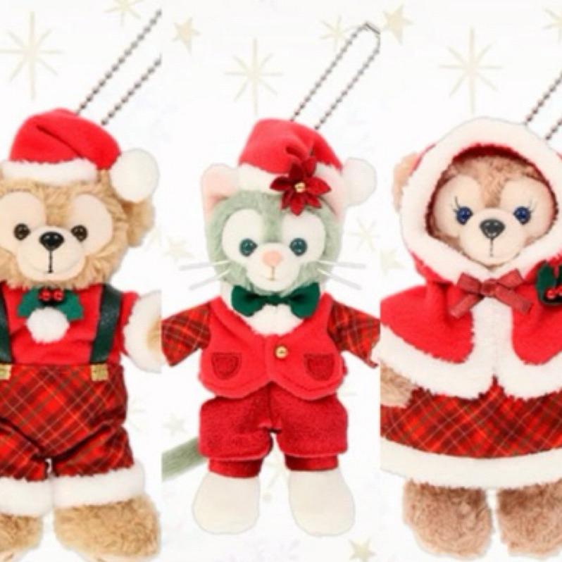 《現貨》2024日本迪士尼 冬季聖誕節 紅格子聖誕老人 達菲雪莉玫 畫家貓 史黛拉 貝兒餅乾狗 烏龜olu 站姿吊飾-細節圖2