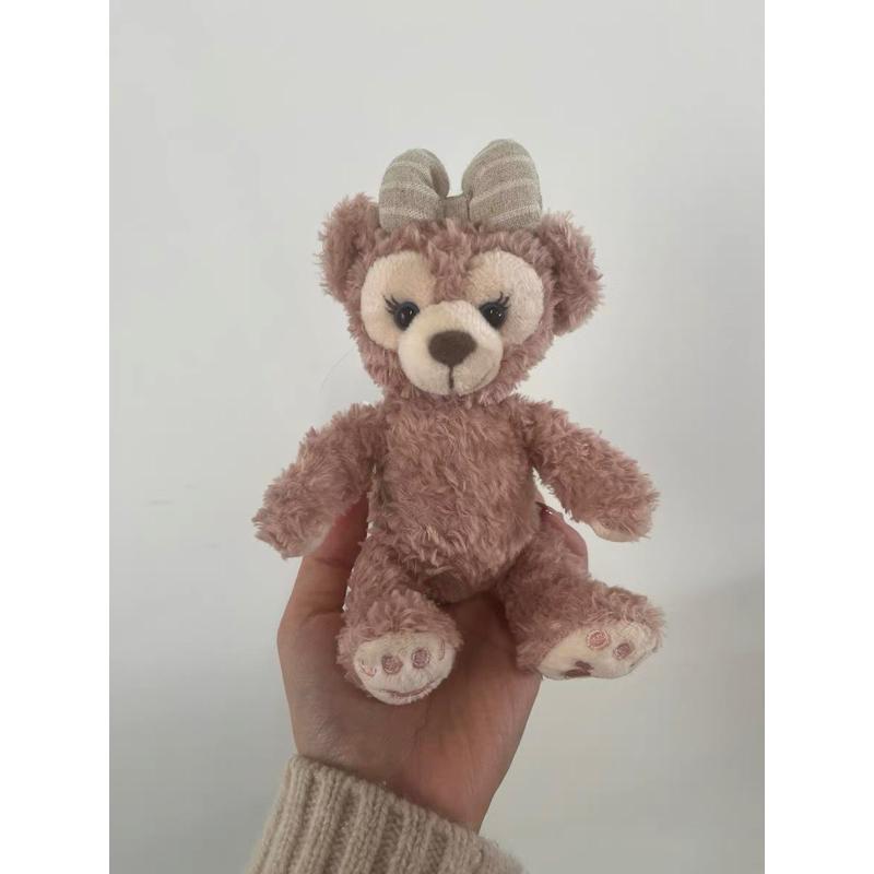 《現貨+預》2024香港迪士尼 達菲 雪莉玫 畫家貓 史黛拉 餅乾狗 可琦安 玲娜貝兒 歐魯 坐肩玩偶 磁鐵 坐姿磁鐵-細節圖3