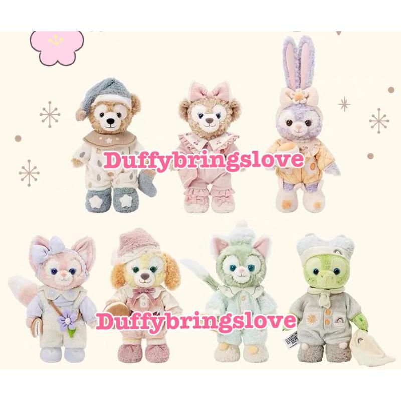 《現貨》2024上海迪士尼 睡衣 達菲與朋友們懶懶在一起 達菲 雪莉玫畫家貓 史黛拉 餅乾狗 OLU 玲娜貝兒 娃娃-細節圖2