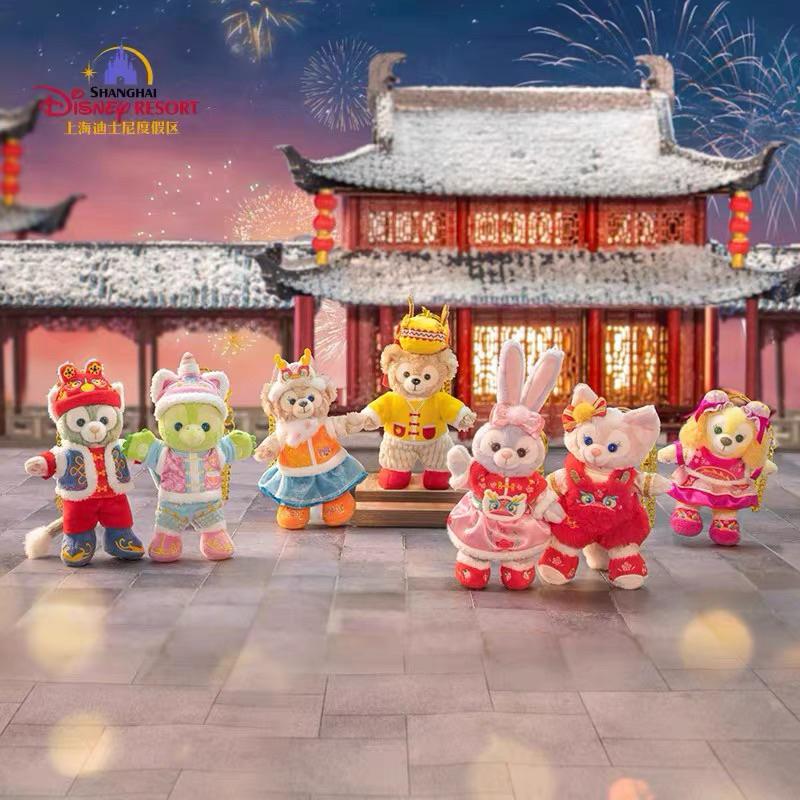 《現貨》2024上海迪士尼 新年龍年 干支 達菲 雪莉玫 畫家貓 史黛拉 烏龜 奧樂米歐olu玲娜貝兒 吊飾 SS號玩偶-細節圖3