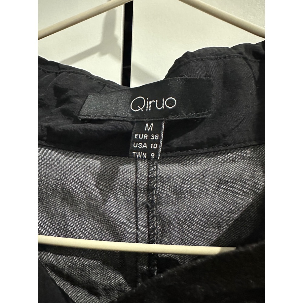 編號18 QirUo 品牌專櫃-拼接連帽罩衫外套-薄外套-薄上衣-細節圖4