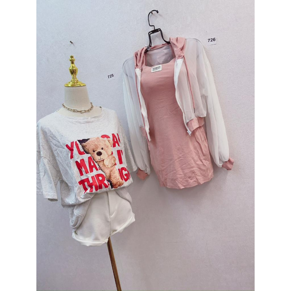 YAN女裝現貨 熊熊長板t 百搭 可愛 休閒 可蓋屁股 孕婦 大尺碼 彩色方塊 OOTD AIFEI INS-細節圖2