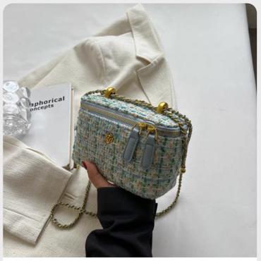 YAN女裝實拍現貨 小香風毛呢迷你鏈條包包女2023新款小眾設計盒子包春夏百搭斜背包 小廢包 小包包-細節圖4